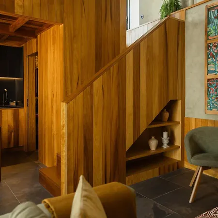 Bed & Breakfast Passinhos House